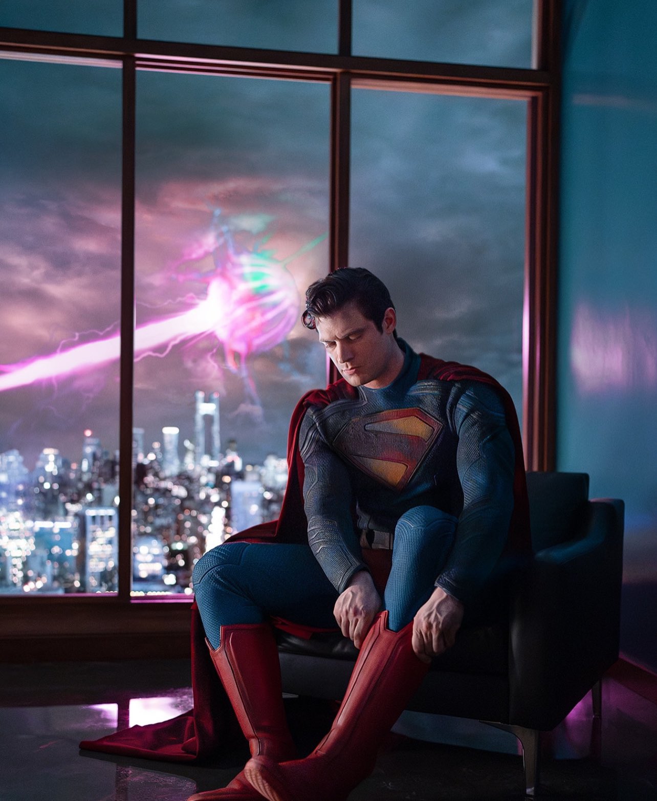 新版《超人》首次曝光完整定妆照 大卫·科伦斯韦演绎全新钢铁之躯